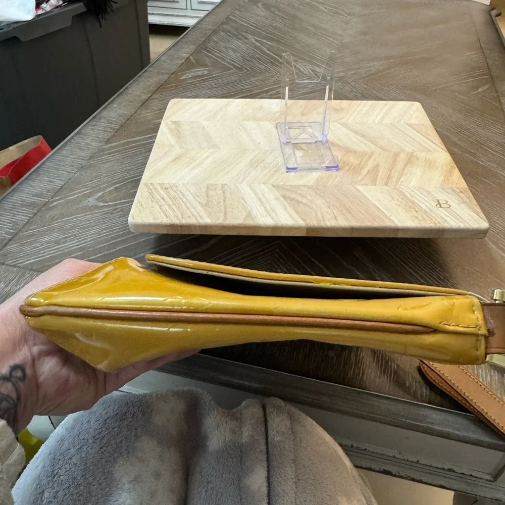 Louis Vuitton Mustard Crossbody Bag - Picture 5 of 12